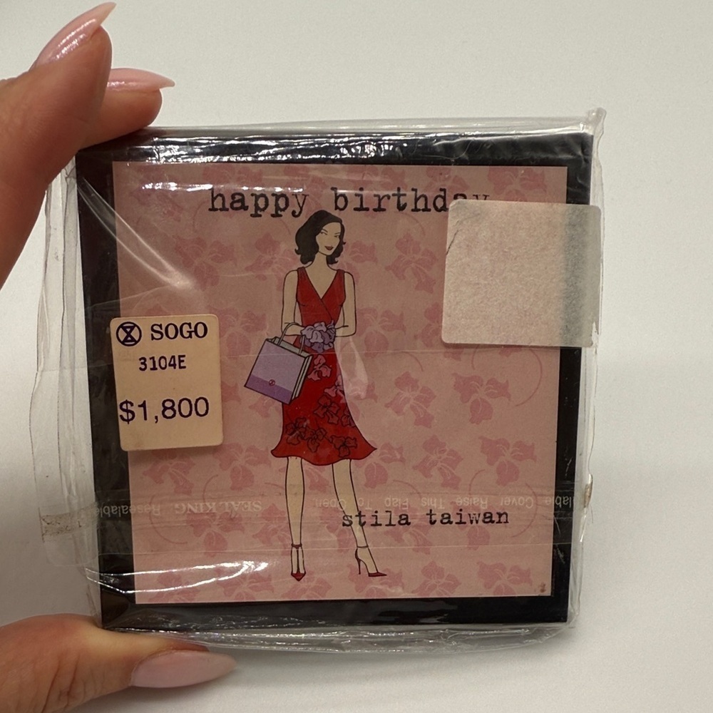 Stila Taiwan Exclusive Eye Shadow 4 Pan Compact Quad Eye Shadow Blush NWT RARE
